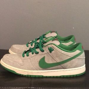 Nike Dunk SB Low Medusa